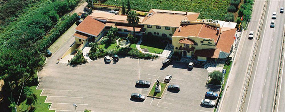 La Locanda Del Cavaliere Borgo Montello Εξωτερικό φωτογραφία
