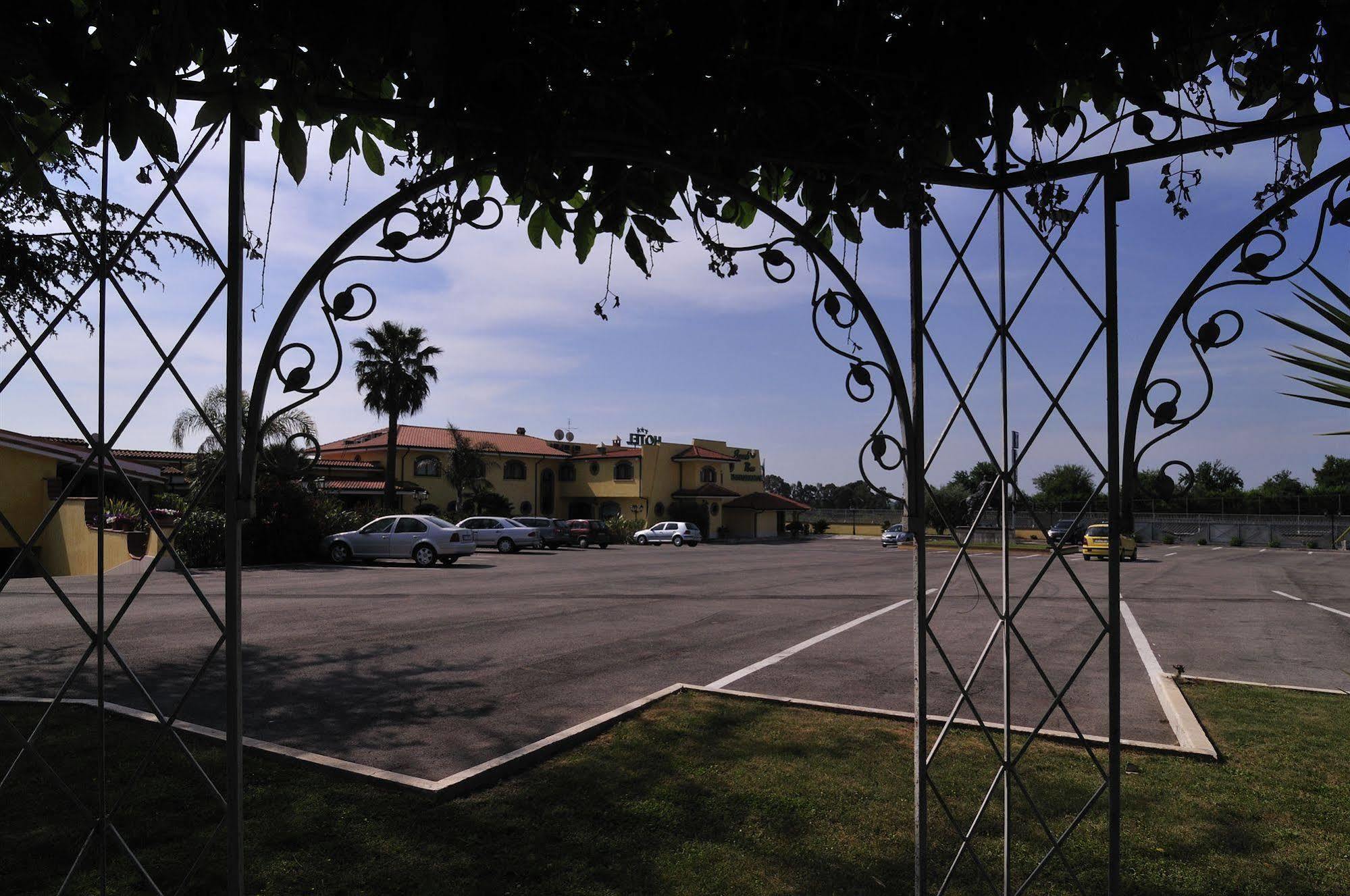 La Locanda Del Cavaliere Borgo Montello Εξωτερικό φωτογραφία